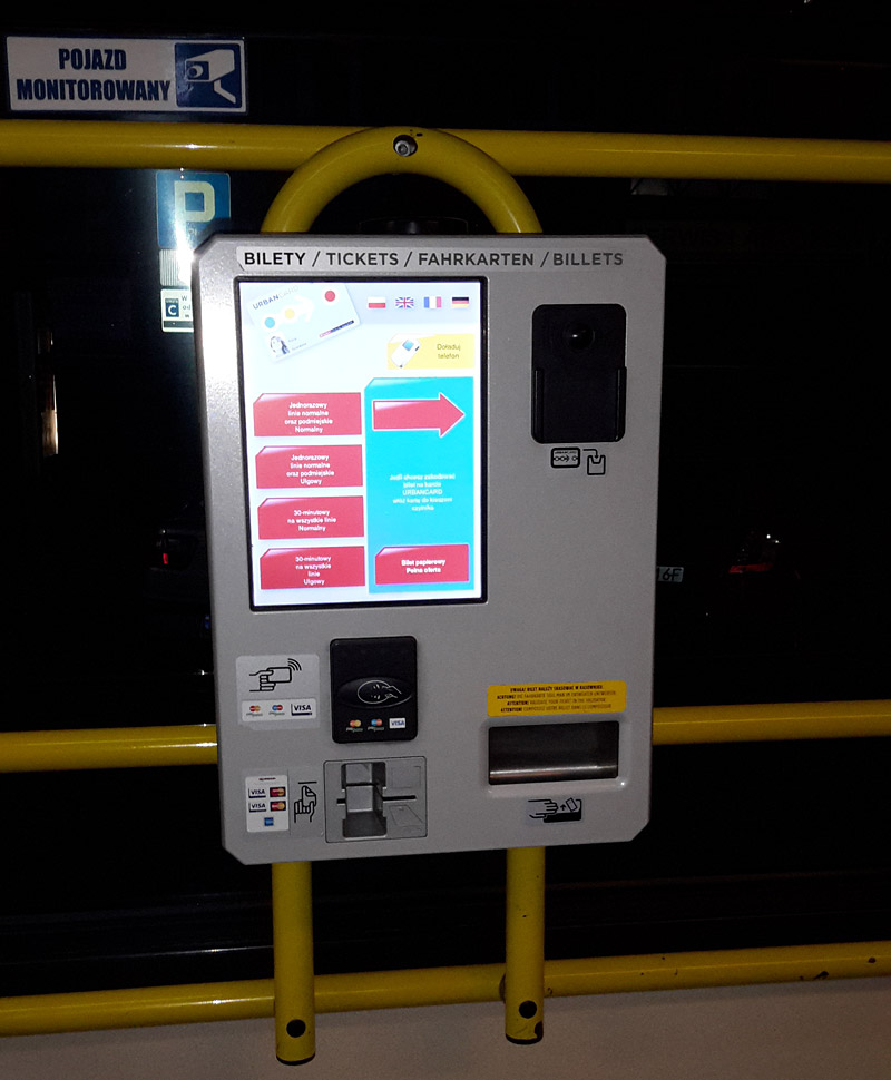 Автомат по продаже билетов в городском транспорте Вроцлава. Фото: Александр Мироненко