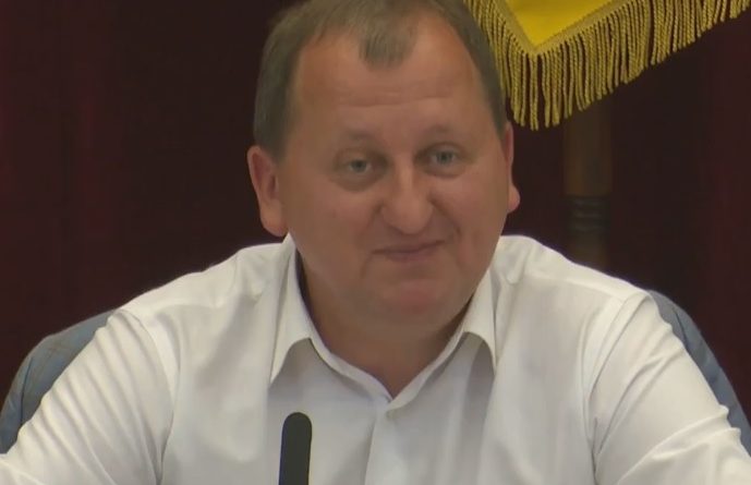 Мэр Сум Александр Лысенко на сессии горсовета