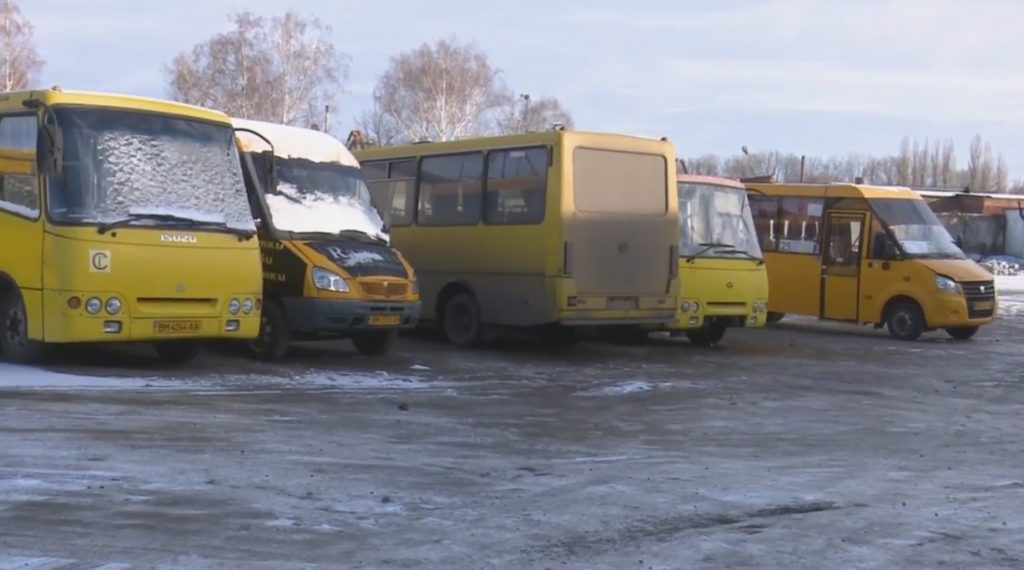 Простаивающие средние автобусы на базе ЧП "Согор"
