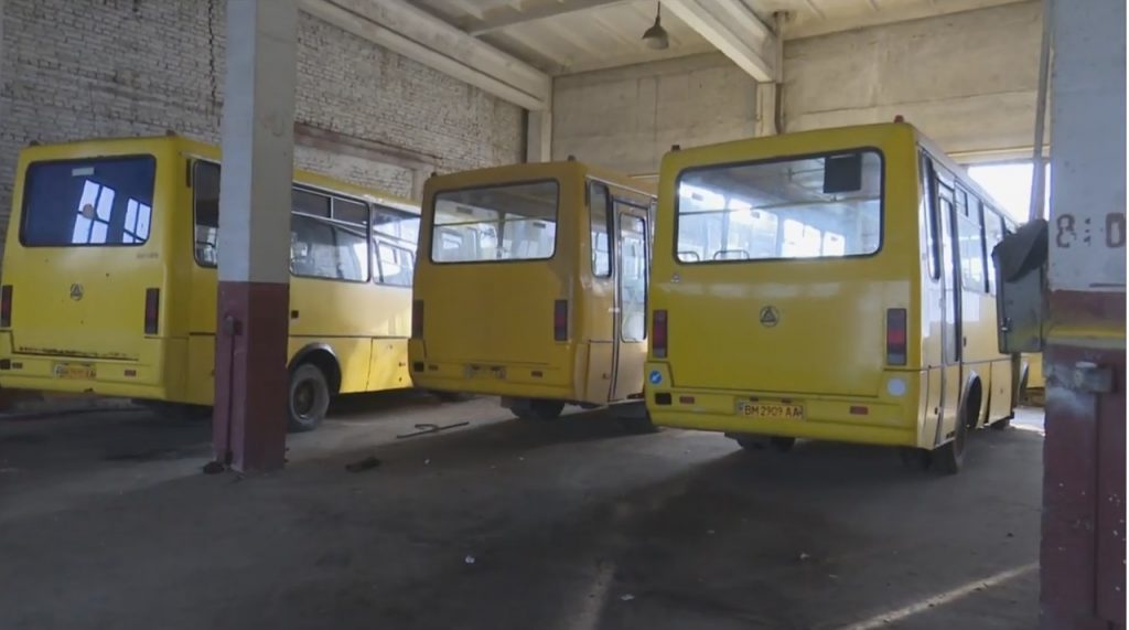 Простаивающие средние автобусы на базе ЧП "Согор"