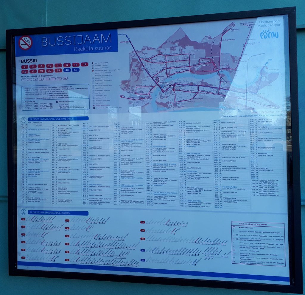 Расписание городских автобусов на остановке возле пярнуского автовокзала